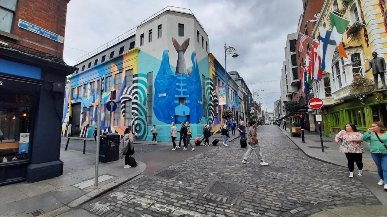 The Auld Dubliner Hotel Exterior photo